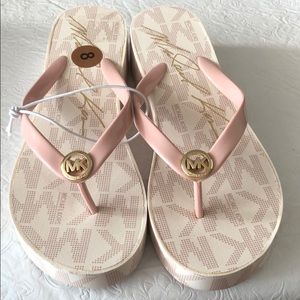 Micheal kors sandals sz 8 (Brand New)